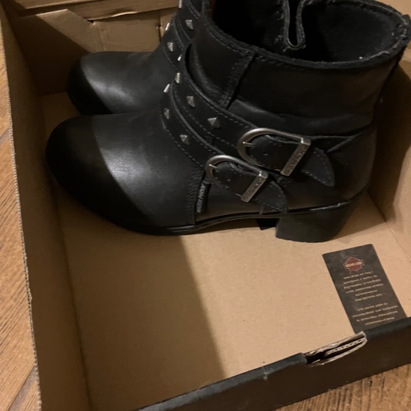 🦅HARLEY DAVIDSON ABNEY BOOTS, 🥾BLACK WITH SILVER STUDS, WATERPROOF - Picture 4 of 16